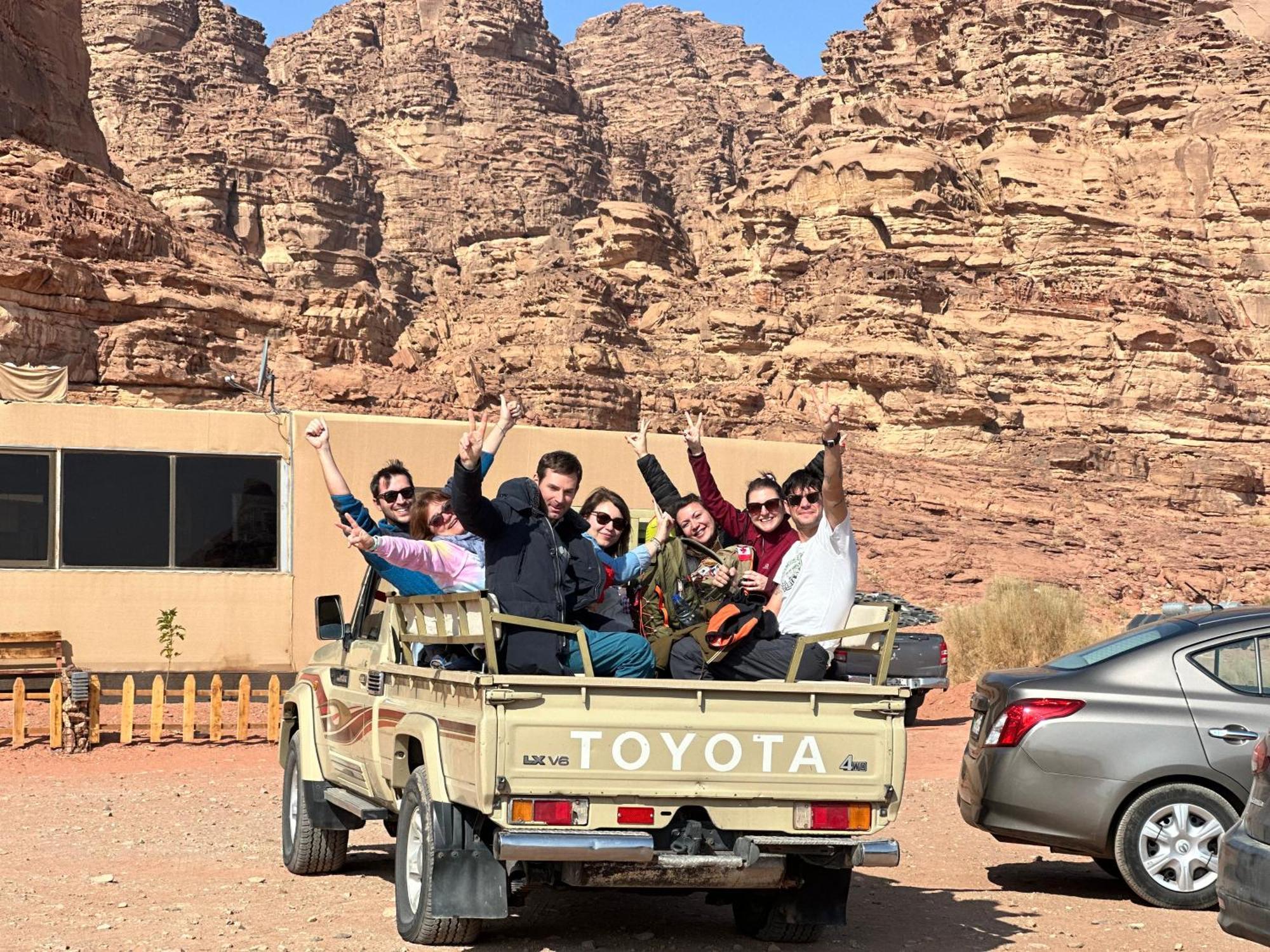 Wadi Rum Sunset Camp Luaran gambar